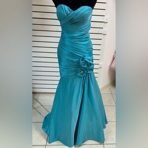 Size 2 Turquoise Blue Beaded Mermaid Prom Homecoming Pageant Formal Gown Dress